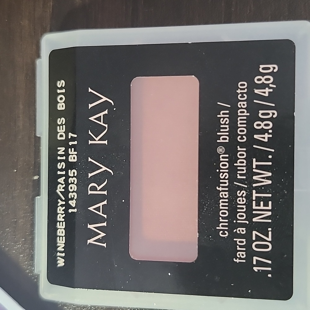 Mary Kay blush - Picture 2 of 2